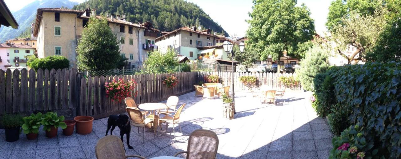 Albergo Garnì Cavento Pinzolo Esterno foto