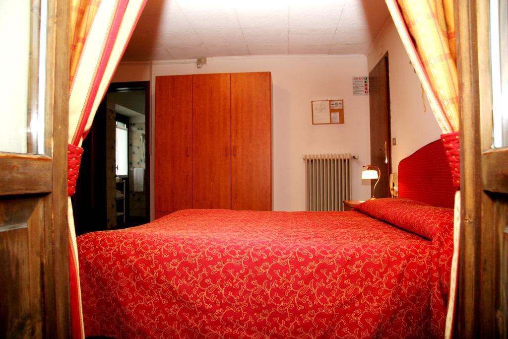 Albergo Garnì Cavento Pinzolo Esterno foto
